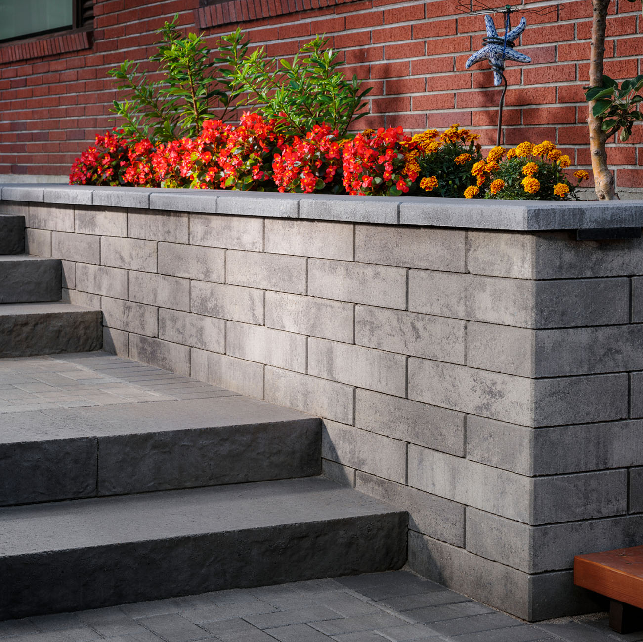 Melville™ Wall | Truly Modern Wall System by Belgard