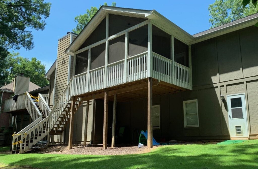 elevated deck remodel before