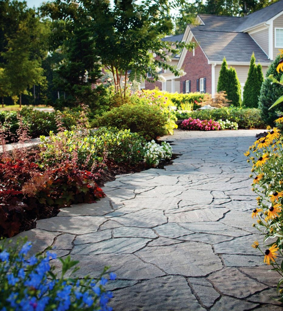 Irregular shaped Paver Edging