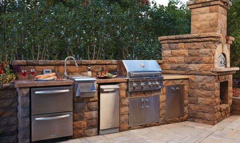 Ultimate Guide to Outdoor Kitchens & Fireplaces | Belgard