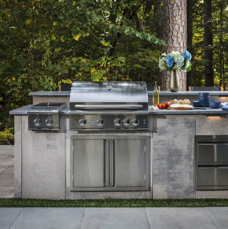 4 Ways to Add Outdoor Kitchen Packages to Your Repertoire - Belgard