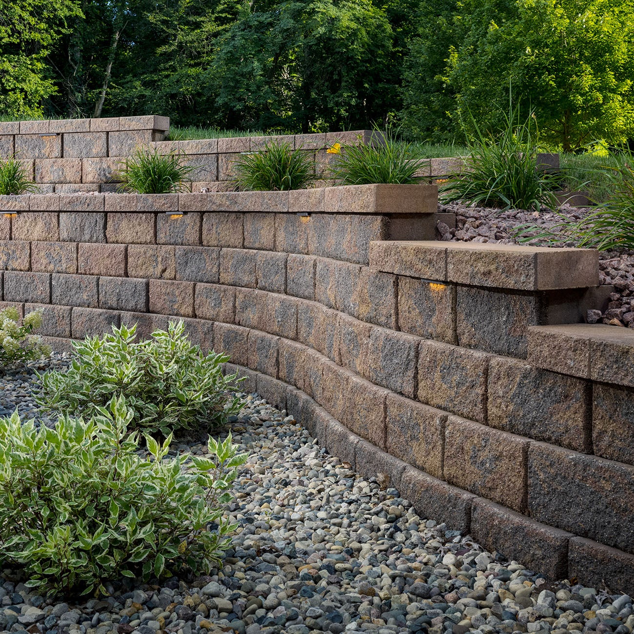 Diamond Pro Stone Cut Retaining Wall Systems